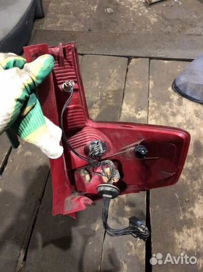 Задний левый фонарь Ситроен С4 седан