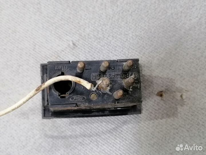 Кнопка аварийной сигнализации Volvo 343 1984-1991