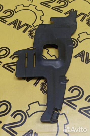 Защита радиатора правая Toyota Rav4 ACA31 2AZ-FE