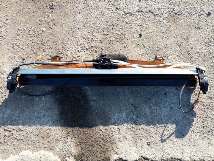 Шторка солнцезащитная Mercedes-Benz S-Class W221