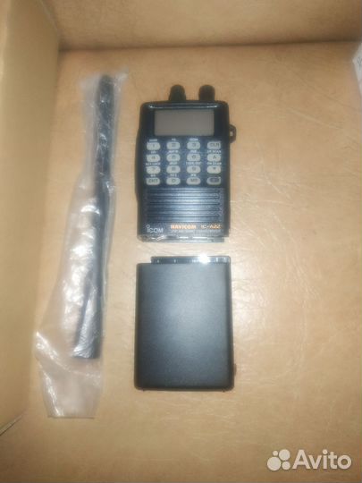 Радиостанция авиа диапазона Icom A22
