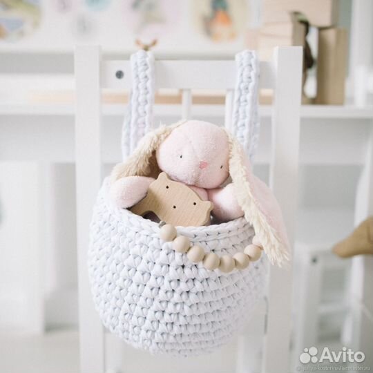 Органайзер (корзинка вязанная) на кровать