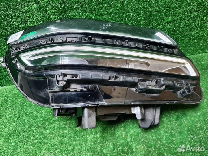 Фара правая Genesis GV80