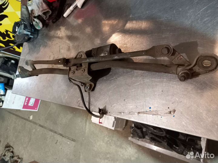 Трапеция стеклоочистителя Audi A4 B6