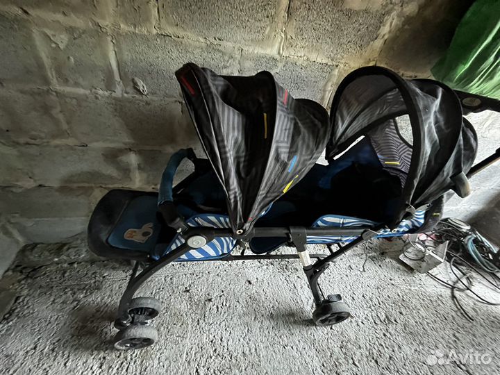 Прогулочная коляска для двойни