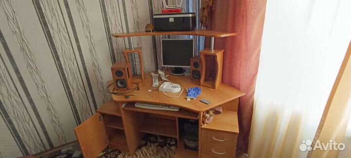 Компьютерный стол