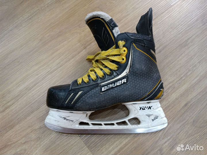 Хоккейные коньки bauer