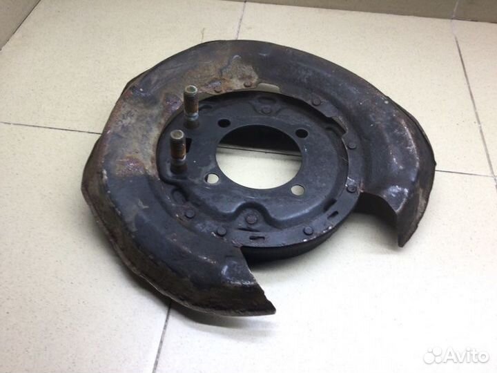 Щит опорный задний правый Honda Accord 8 2008-2015