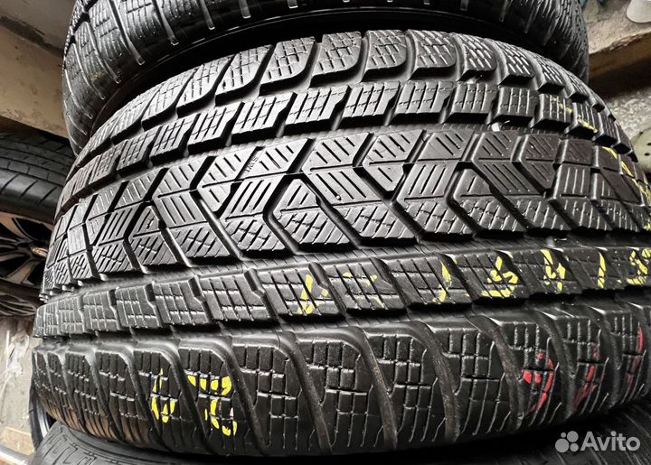Pirelli Scorpion Winter 275/45 R21