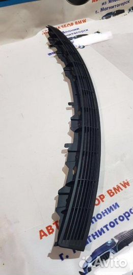 Вентиляционная решетка в полке Bmw 5 E60 2002-2007