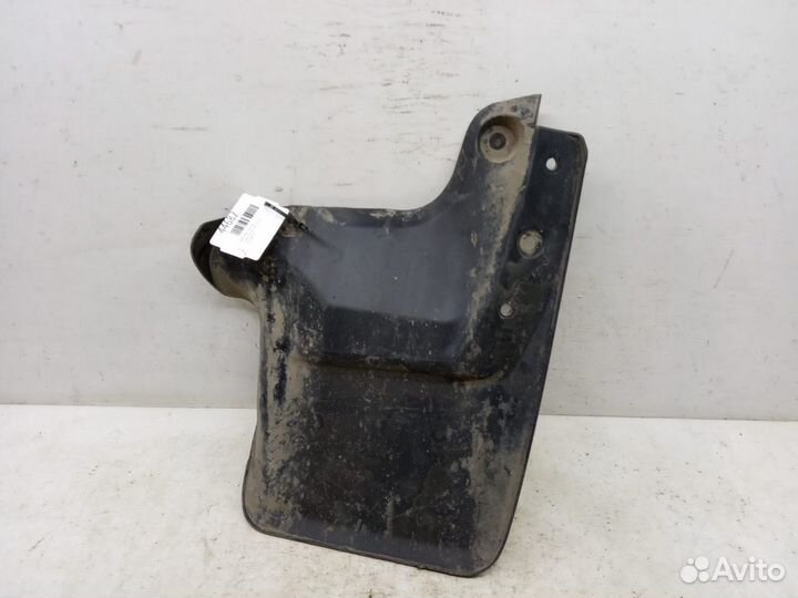 Брызговик задний левый Toyota Fortuner AN160 2015