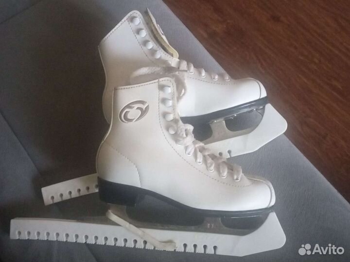 Коньки фигурные