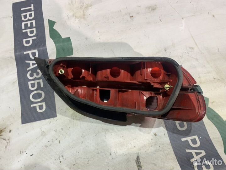 Задний фонарь правый Peugeot 406 1995-2004