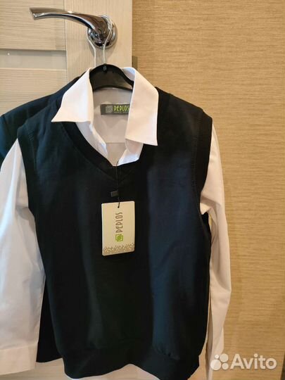 Школьная форма жилет, рубашки, джемпер (р.122)