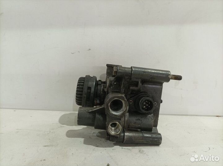 Б/У Б/У Клапан ускорительный Запчасть в хорошем