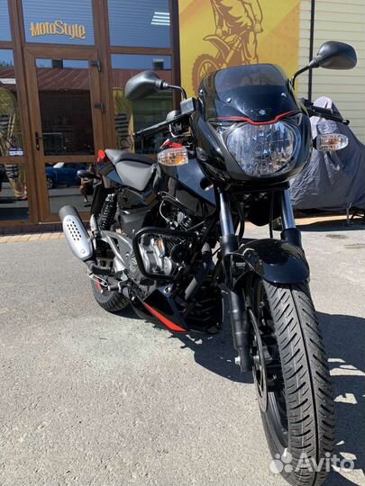 Мотоцикл Bajaj Pulsar 180