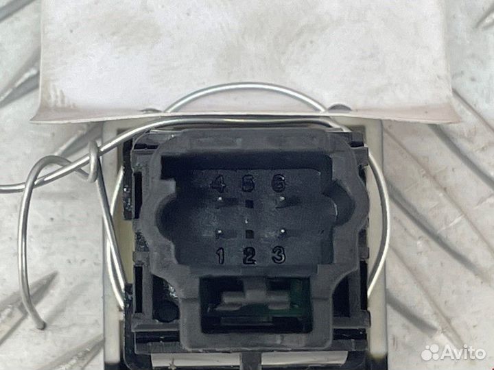 Кнопка обогрева сидений Peugeot 607 рест. 2005