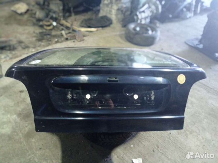 Крышка багажника Renault Megane