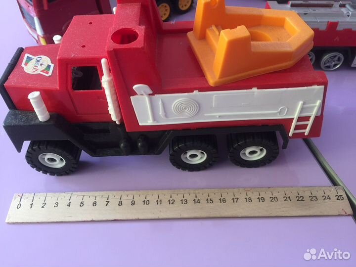 Коллекция пожарных машин (пластик) в подарок книга