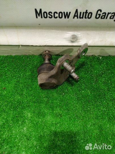 Шаровая опора передняя правая Lexus Rx 450 GYL25