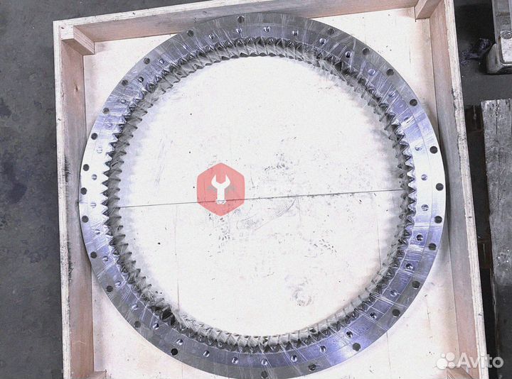 Поворотный круг Hitachi ZX250LCK-3