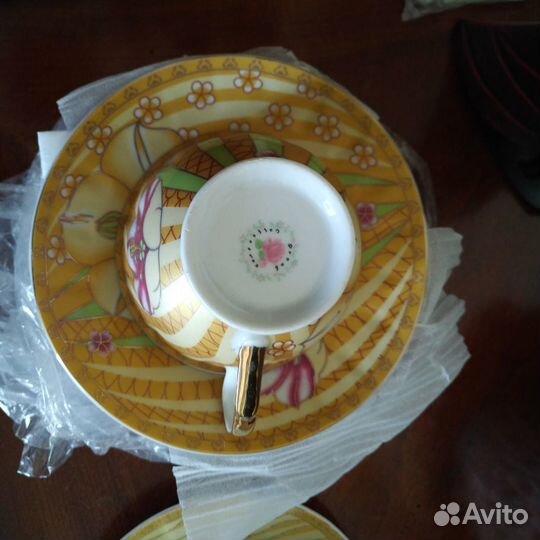 Чашки и блюдца. 10 предметов. Новые