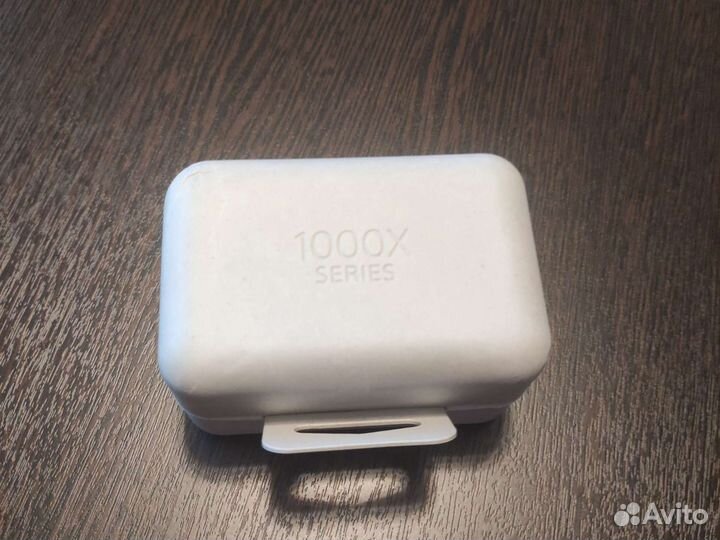 Беспроводные наушники Sony