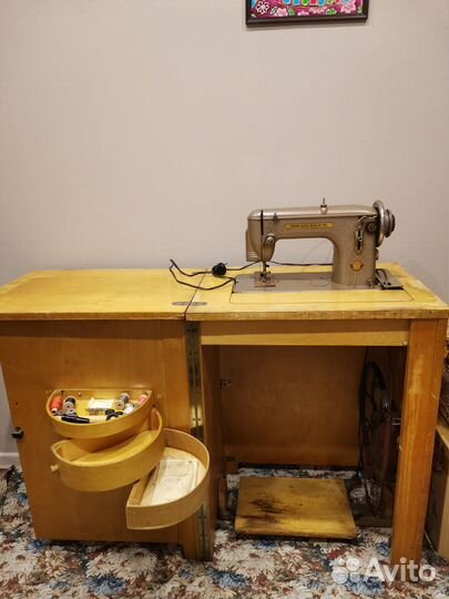 Швейная машинка подольская ножная