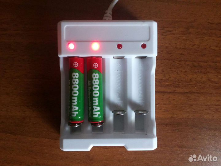 Зарядное устройств для аа и ааа