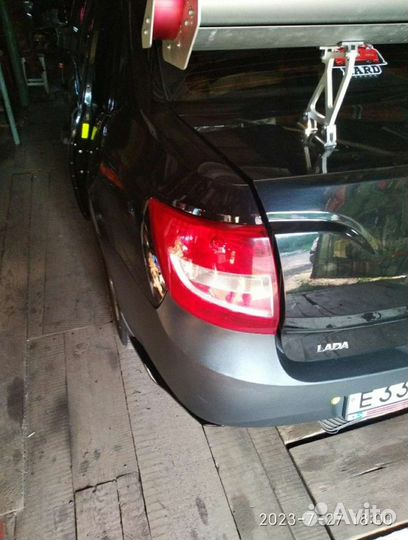 Клыки заднего бампера Лада Гранта
