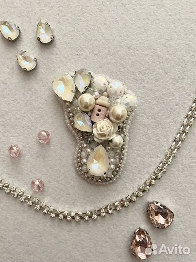 Ножка младенца Брош