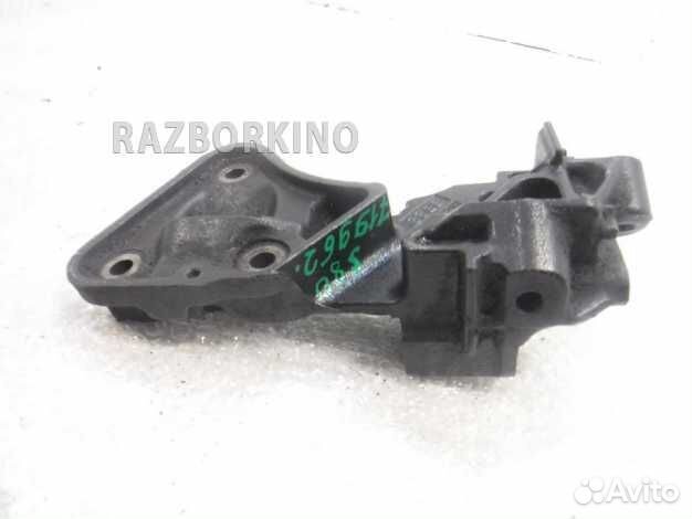 Кронштейн двигателя