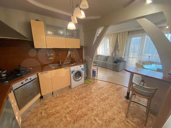 3-к. квартира, 65 м², 2/5 эт.