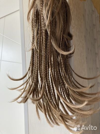 Шиньон - заколка из окрашенных волос