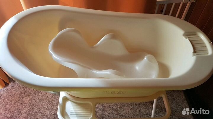 Ванночка для купания с горкой и подставкой Bebe Jo