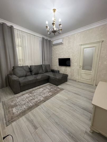 2-к. квартира, 60 м², 2/4 эт.
