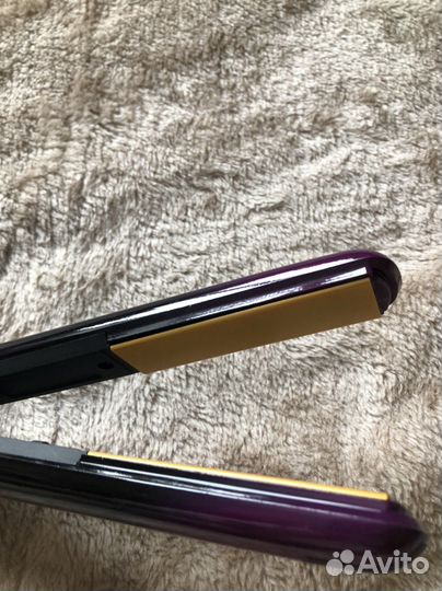Выпрямитель для волос новый