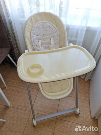 Стульчик для кормления happy baby