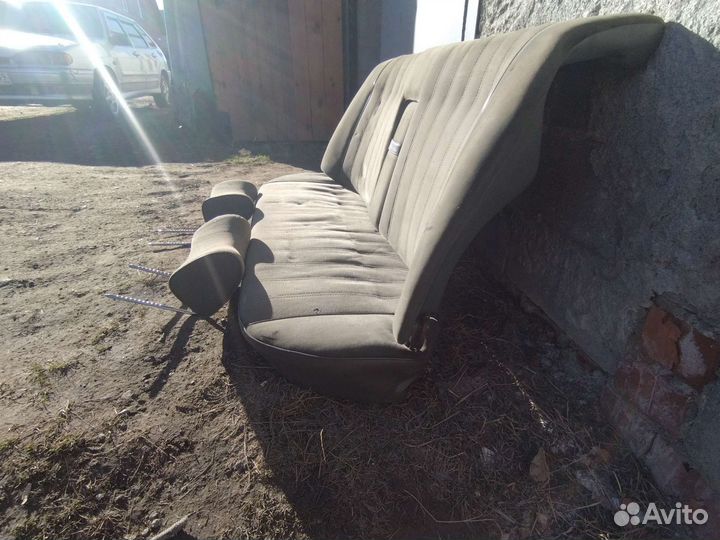 Задний диван bmw е28