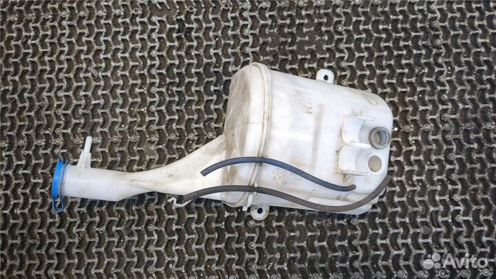 Бачок омывателя Toyota Yaris, 2005