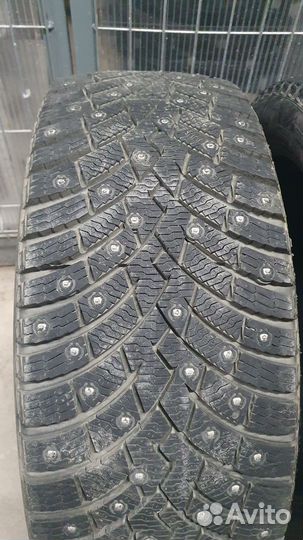 Pirelli Scorpion Ice Zero 2 245/45 R20