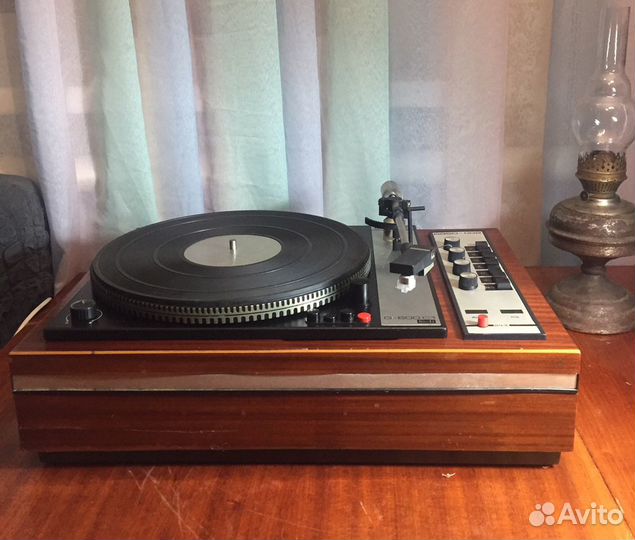 Легендарный проигрыватель Вега 002