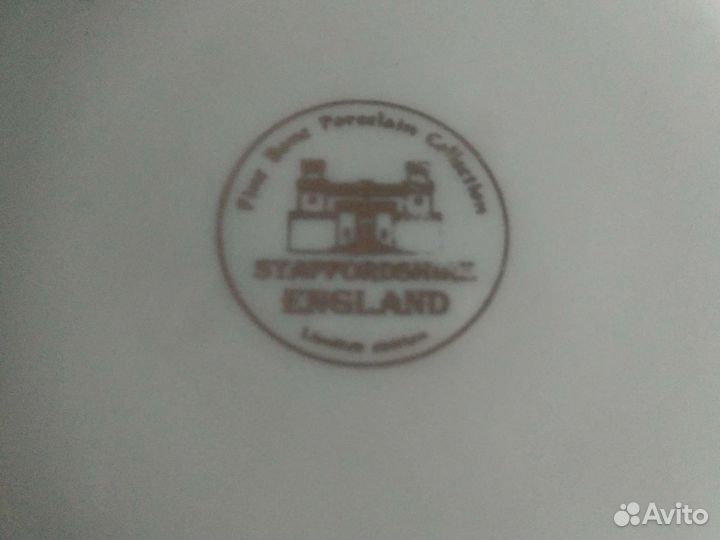 Заварочный чайник чашка с блюдцем