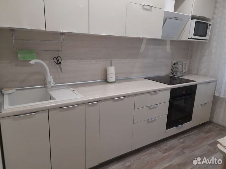 Кухонный гарнитур с техникой бу