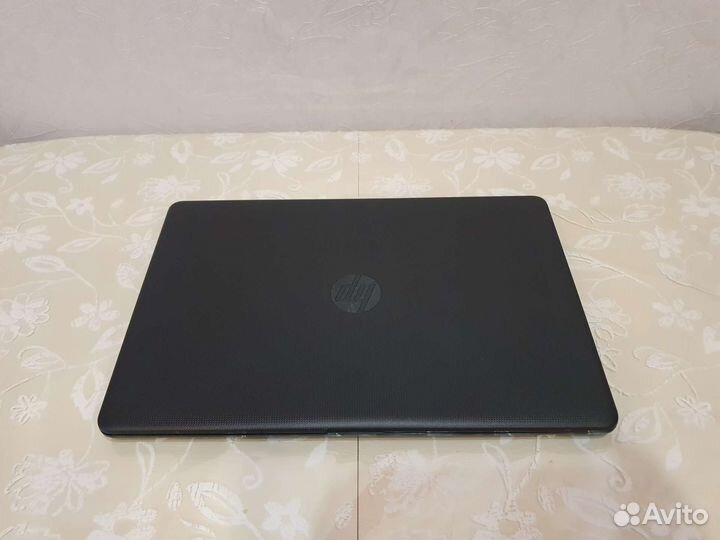 Ноутбук HP 15-rb012ur