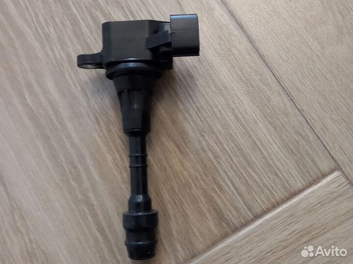 Продам катушку зажигания на Ниссан Тиана