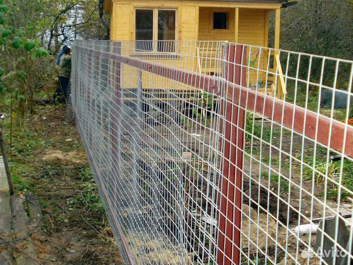 Забор из сетки рабицы