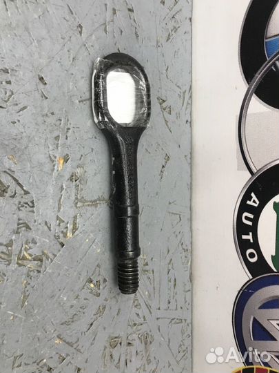 Крюк буксировочный Volkswagen Golf 1K BLF 2007