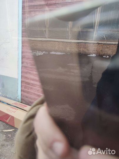 Зеркало двухстороннее полупрозрачное