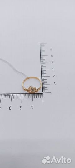 Кольцо с синтетическим камнем Золото